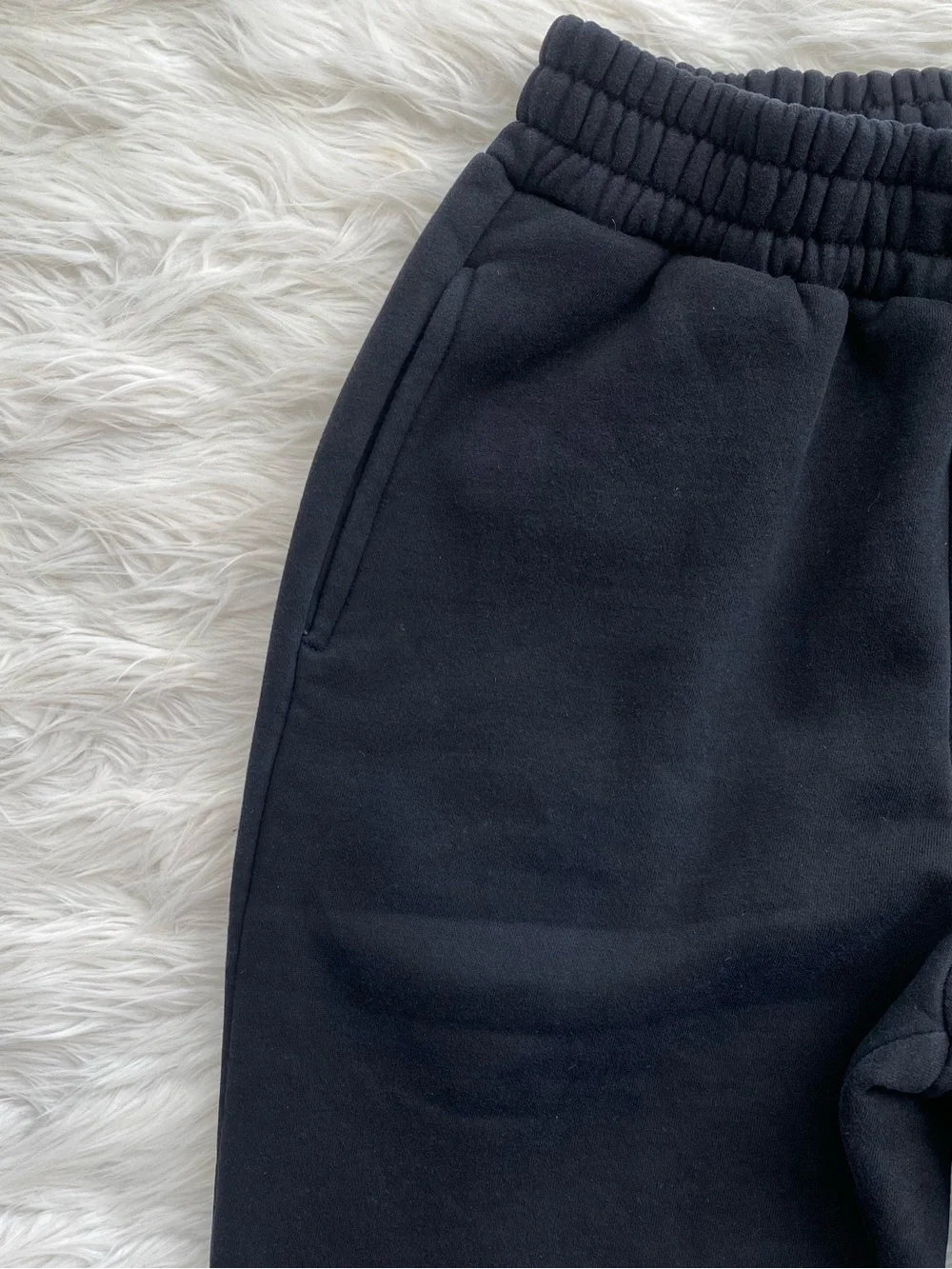 Comfrt | Black Signature Hoodie & Sweatpant Set - Picture 12 of 15
